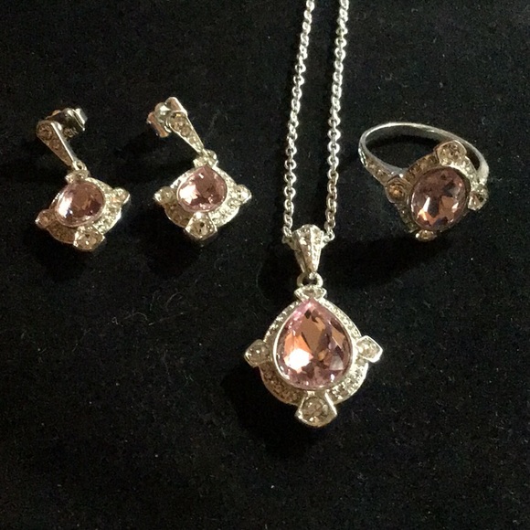 Avon Jewelry - Pink Deco Collection